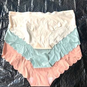 Dnskin underwear 4pairs